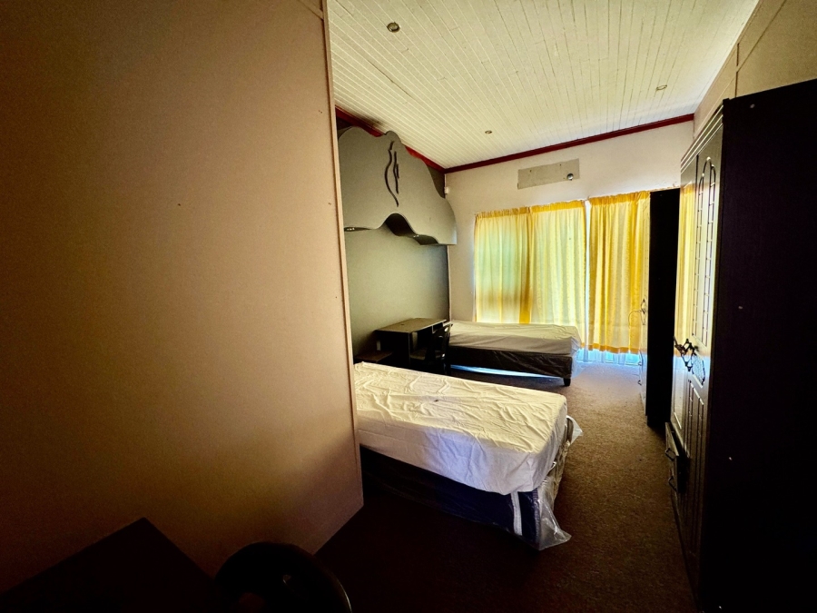 23 Bedroom Property for Sale in Kannoniers Park North West